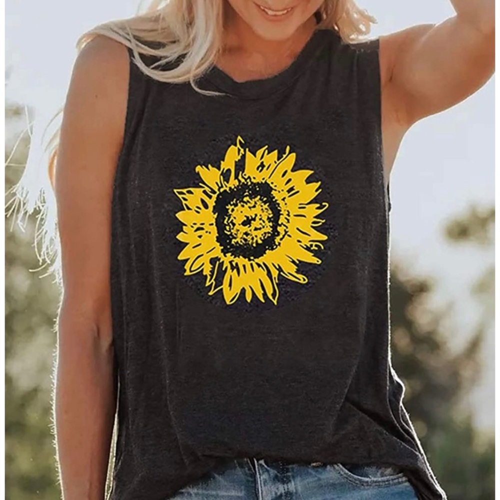 🌻Gray Sunflower Tank🌻
